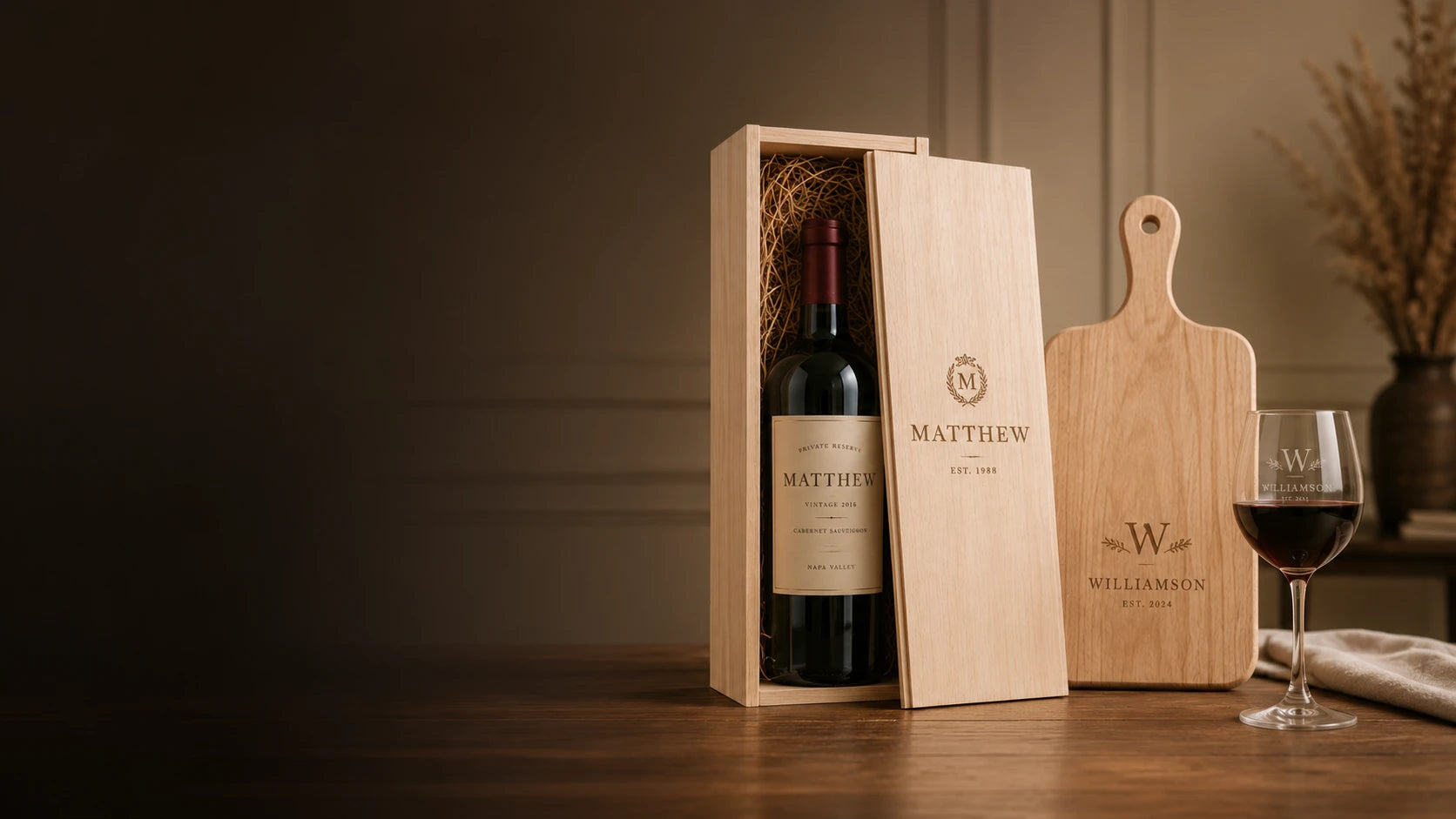 Personalised Vinovo wine box, cutting board and wine glass
